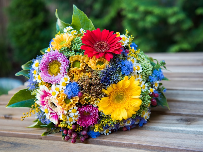Cheerful birthday flower arrangements